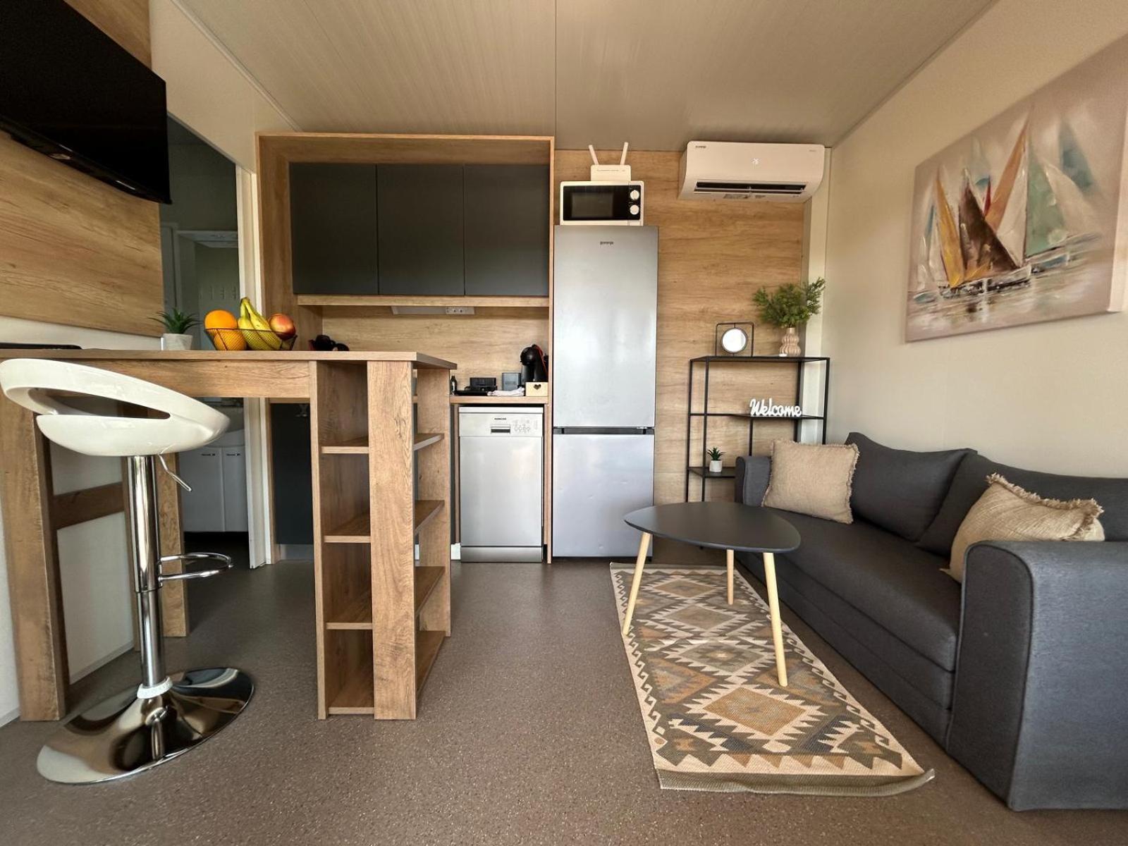 Mobile Home Vilmaris Pakostane Exterior photo